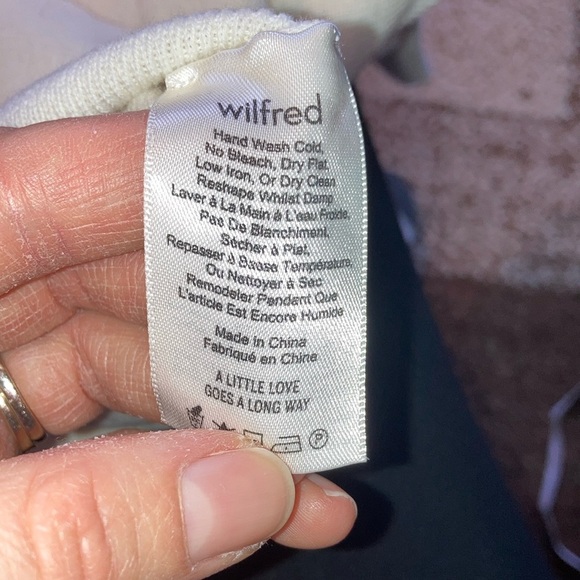 Wilfred White Turtleneck Crop Sweater with Long Sleeves - Picture 7 of 12